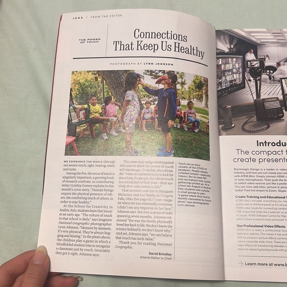 National Geographic Magazine June 2022 The Power of Touch - Picture 6 of 16